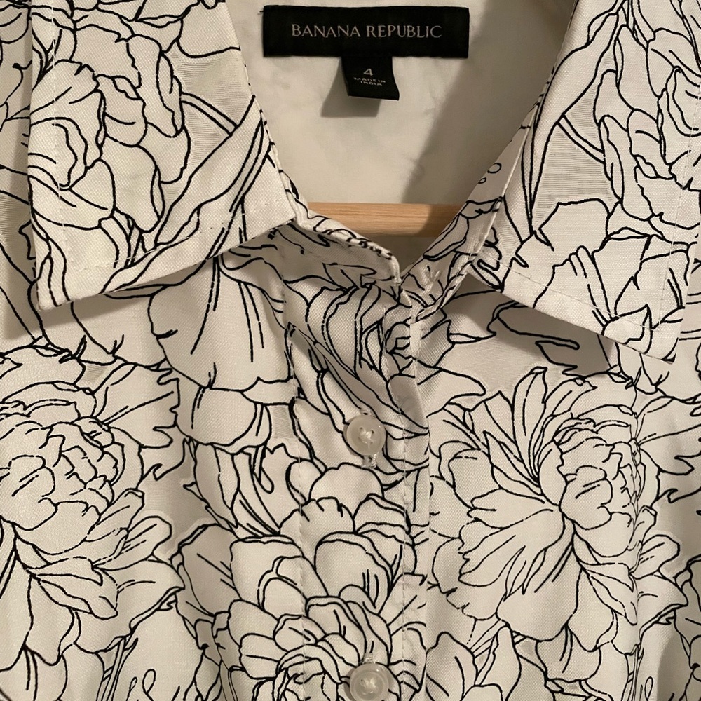 Banana Republic party dress 🖤